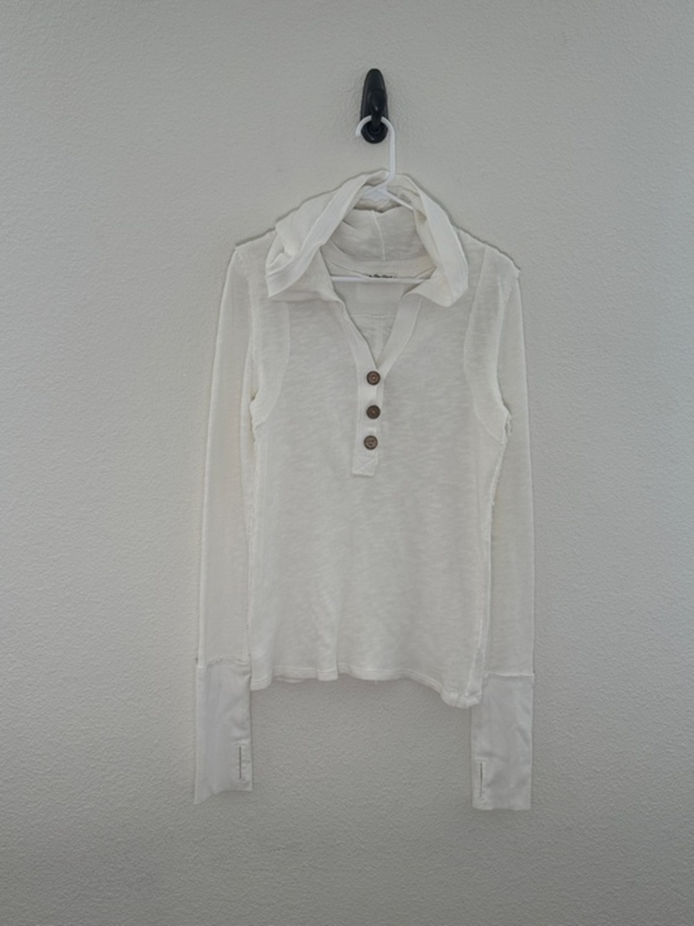 We The‎ Free Adventurer Henley Hoodie Large Ivory Cotton Thumbhole Cuffs